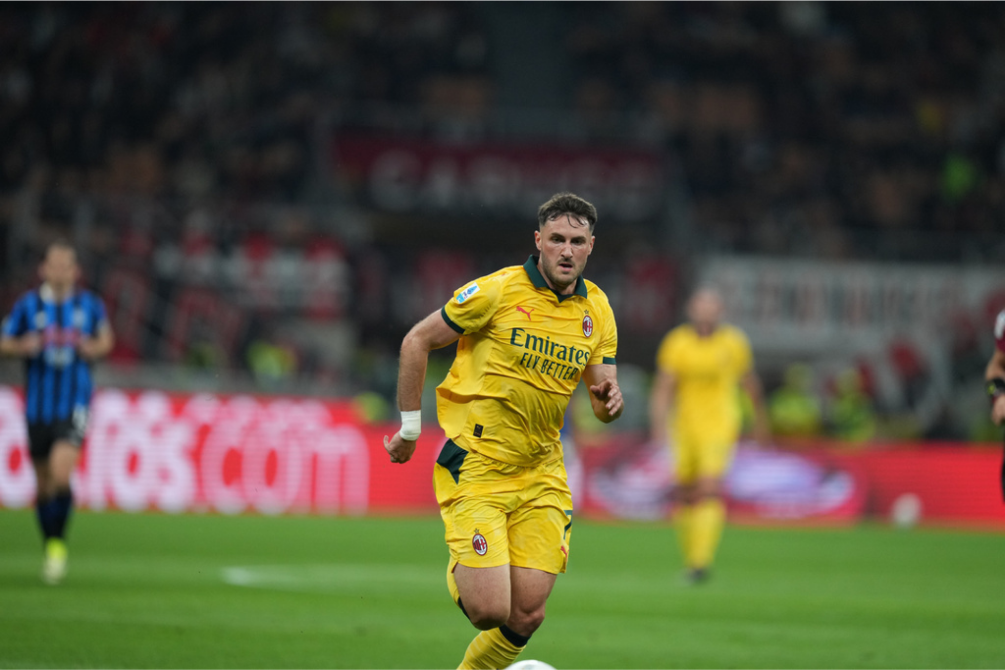 AC Milán tendría nuevo técnico: El futuro de Santi Giménez en manos de un ex Manchester United / LAPRESSE