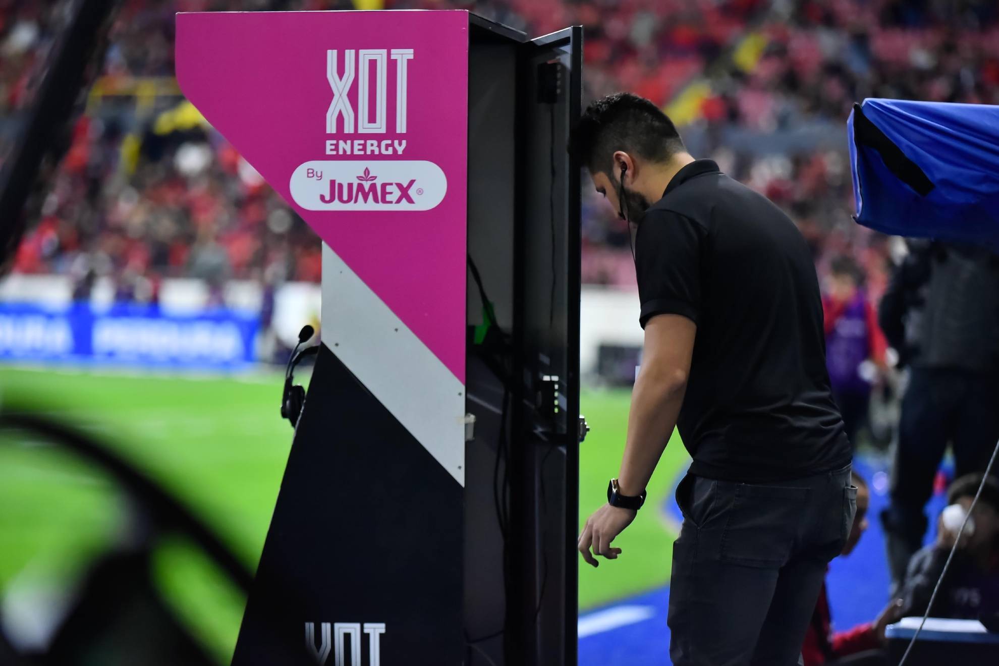 VAR se descompone en el juego entre Atlas vs Xolos - MARCA MX