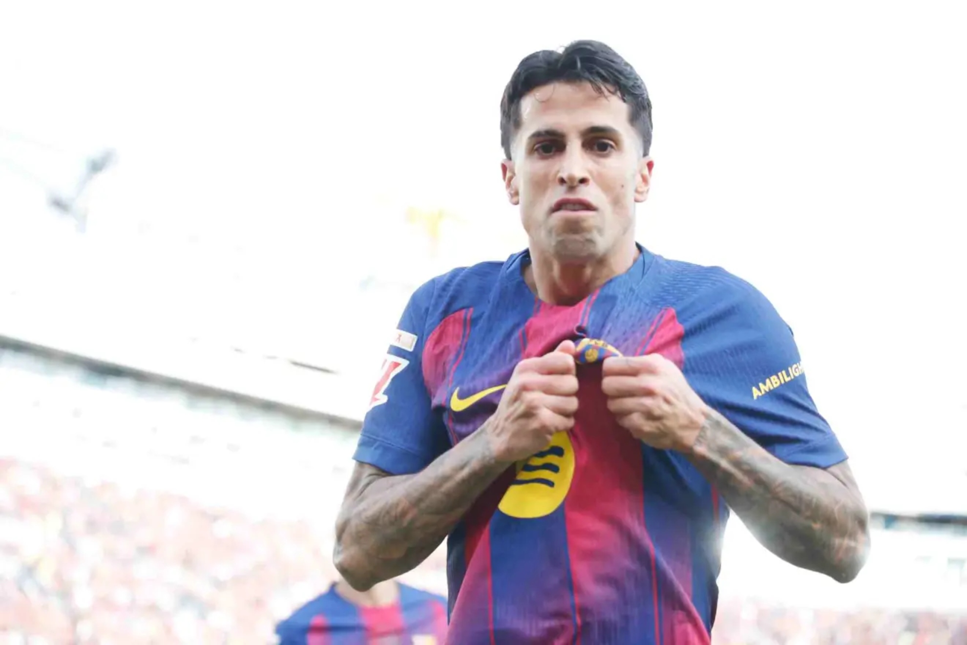Cancelo celebra un gol con el Barcelona