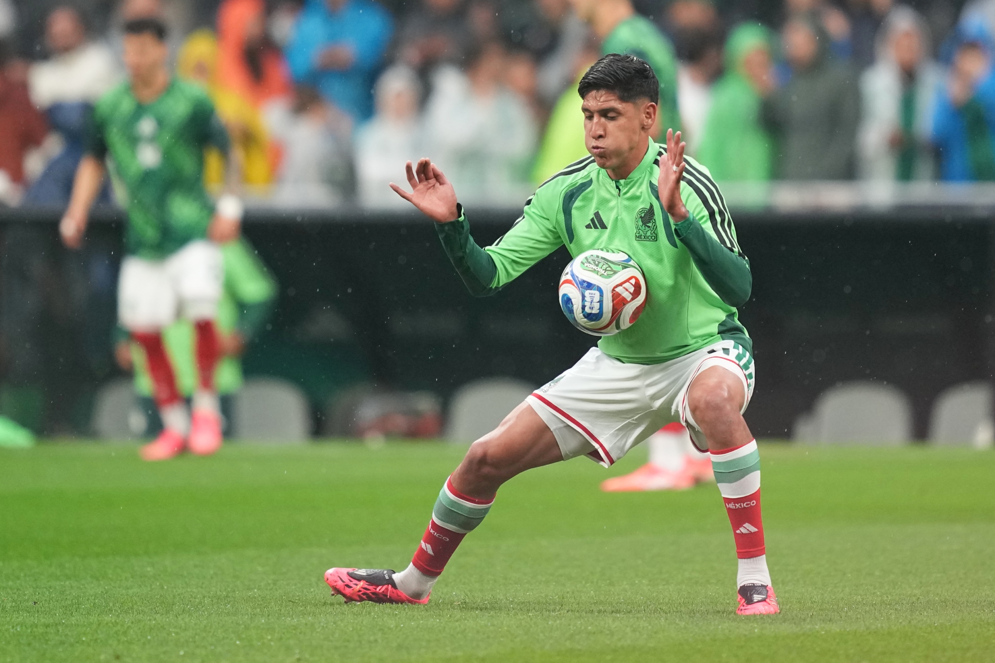 Edson Álvarez.
