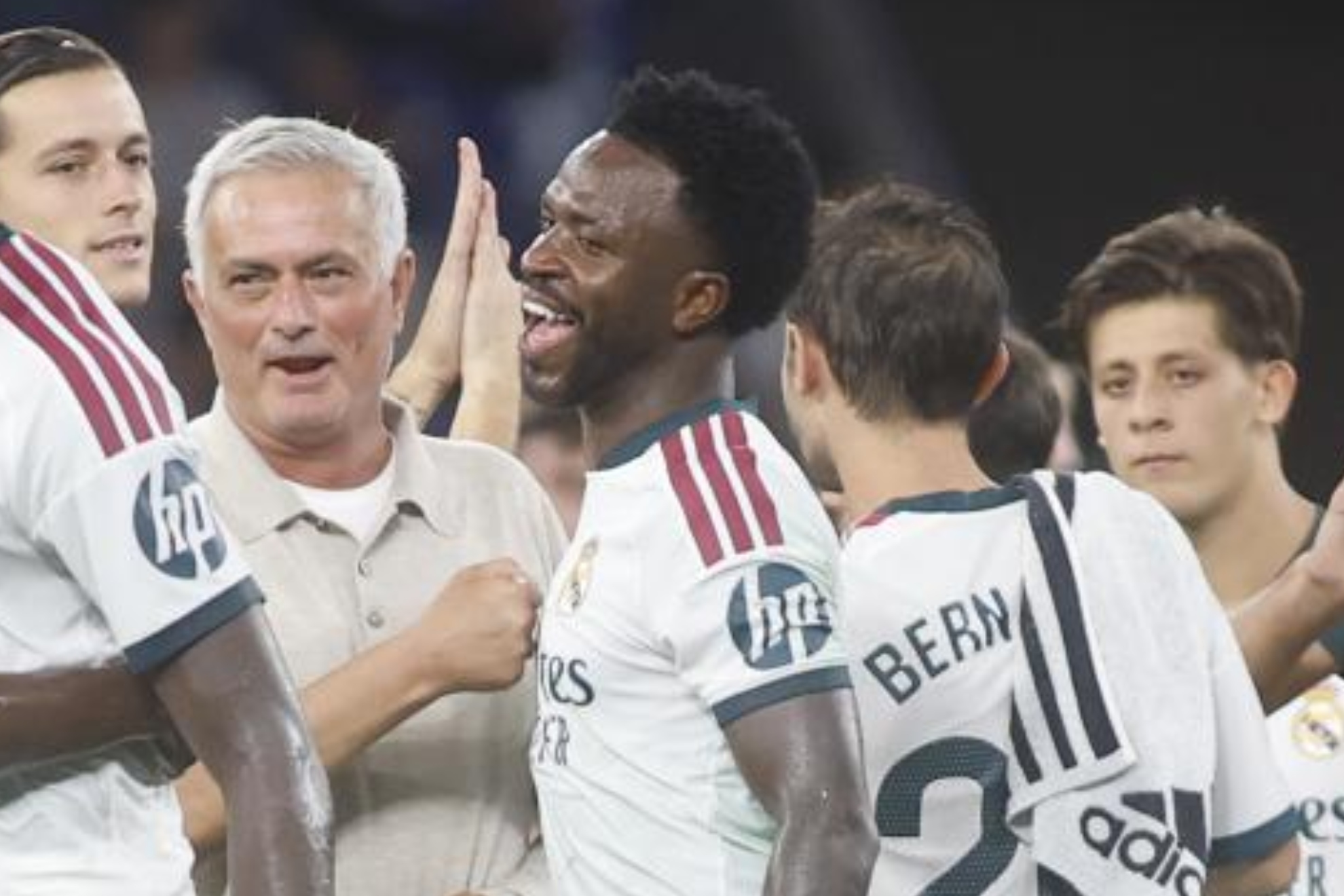 Mourinho y Vinicius. Francesc Adelantado