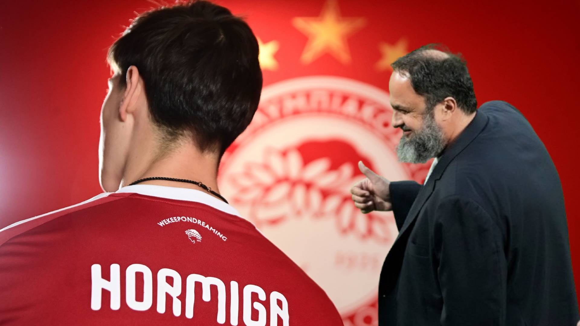 Armando González ya se entrena con el Olympiacos / Especial