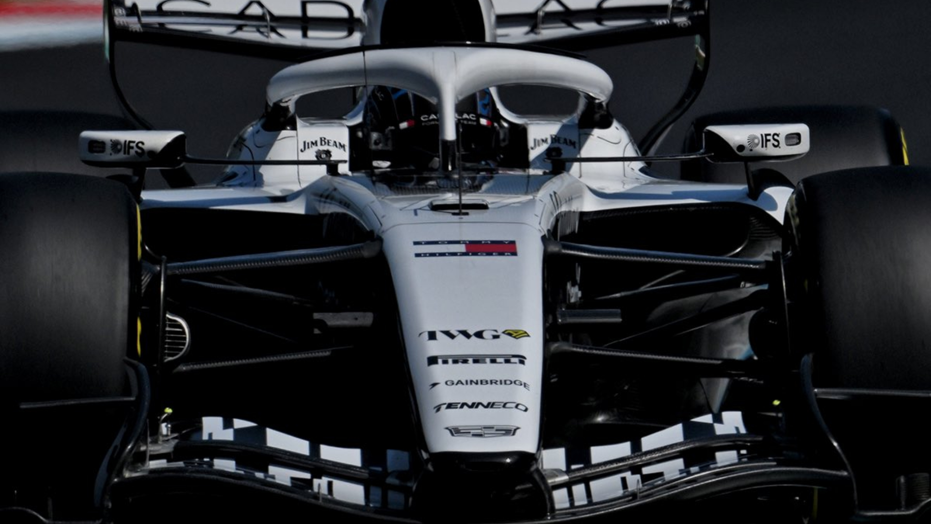 El mexicano terminó 20º, muy cerca del Aston Martin / Cadillac F1 Team