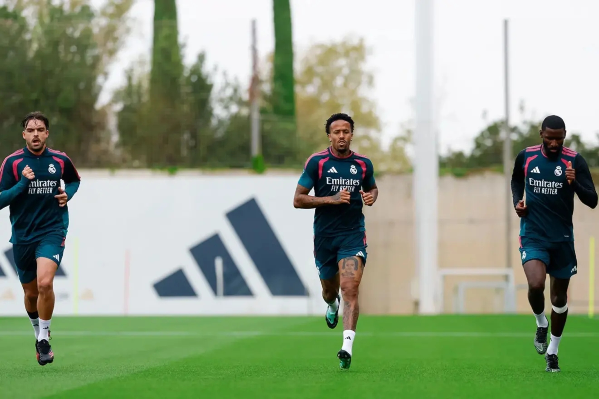 Militao entrenándose ya con el Real Madrid REALMADRID.COM