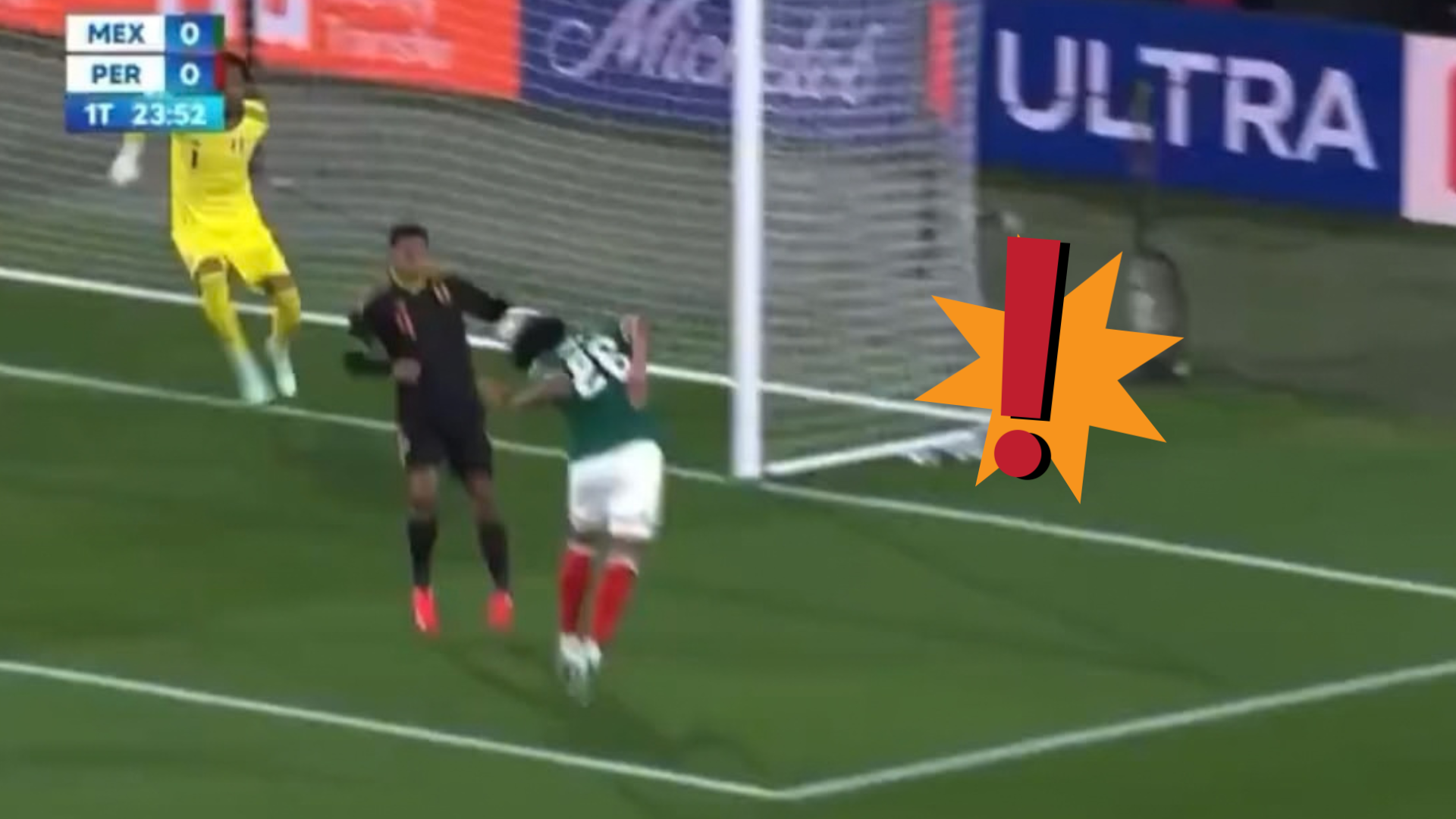El arbitro decidió no marcar un penal a favor de México tras una jugada polémica / ESPECIAL