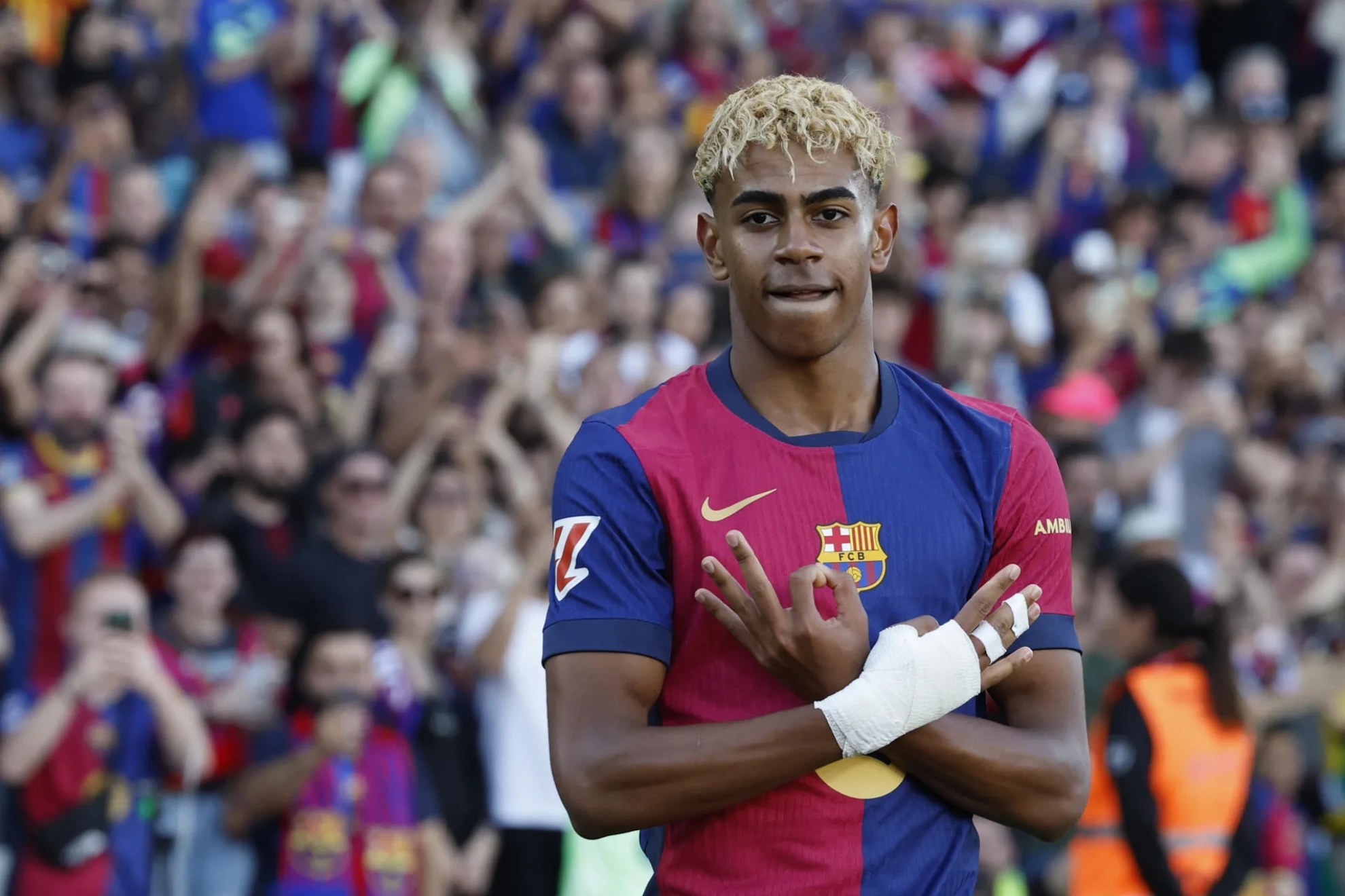 Lamine celebra un gol con el Barcelona EFE