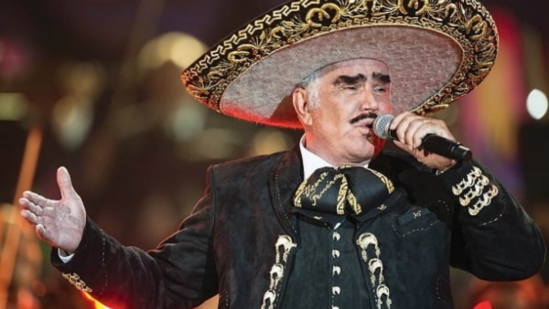 Vicente Fernández es un cantante histórico. / ESPECIAL