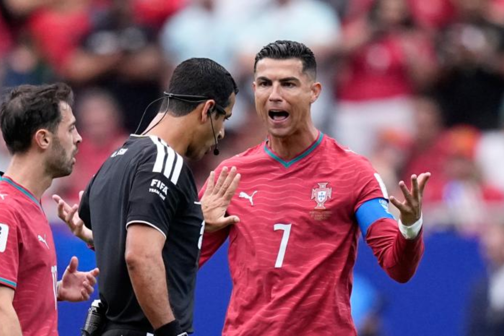 Cristiano, durante un partido con Portugal LAPRESSE