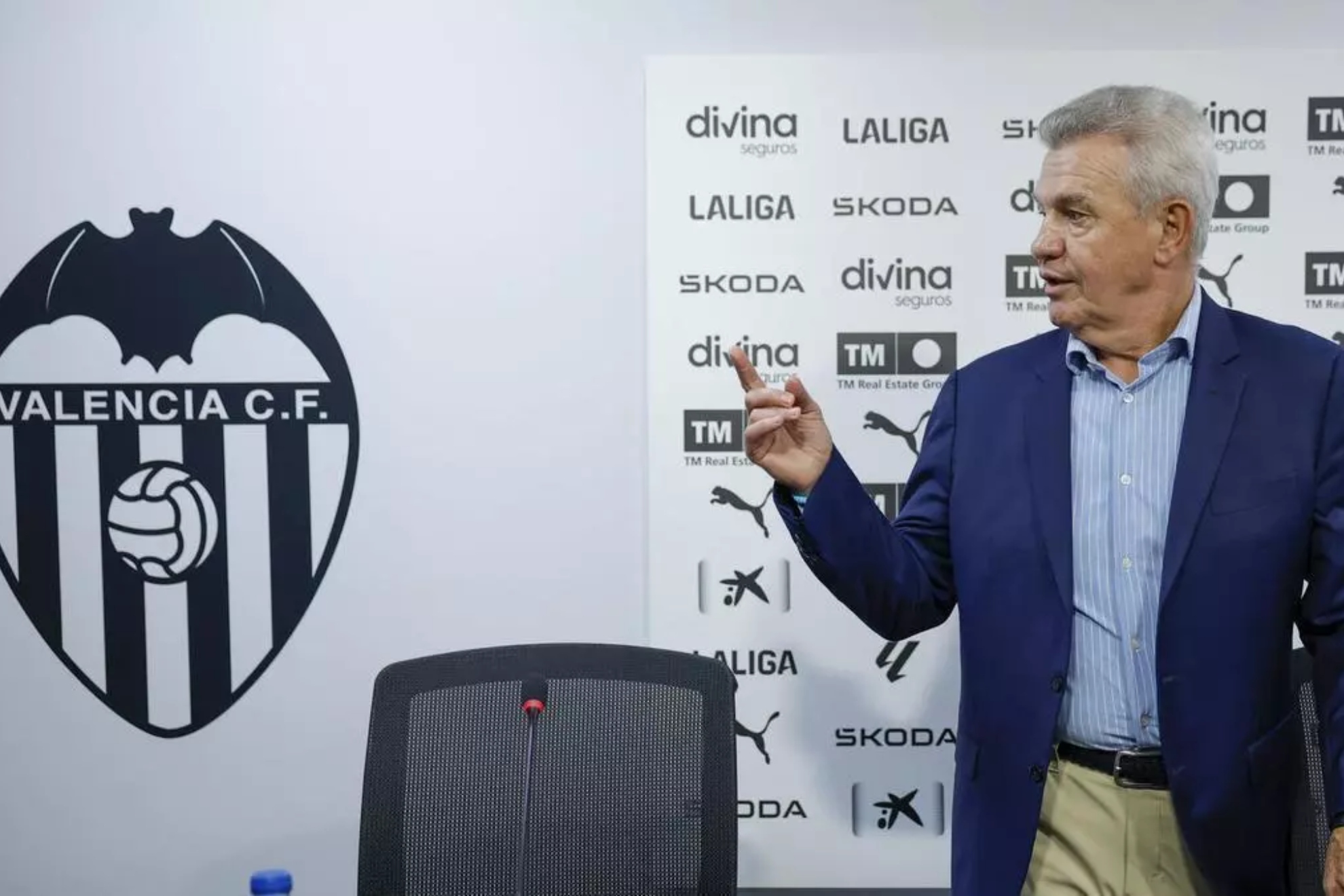 Javier Aguirre ya como técnico del Valencia EFE