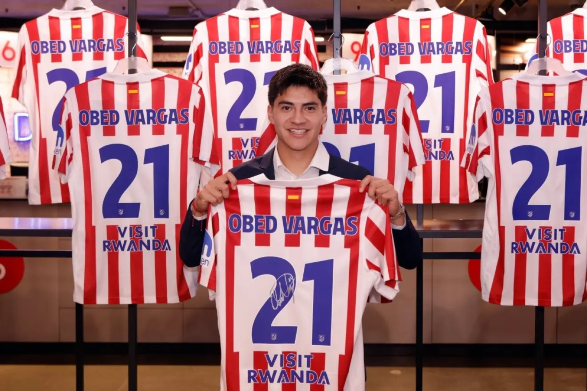 Obed, el día de su presentación con el Atlético @Atleti