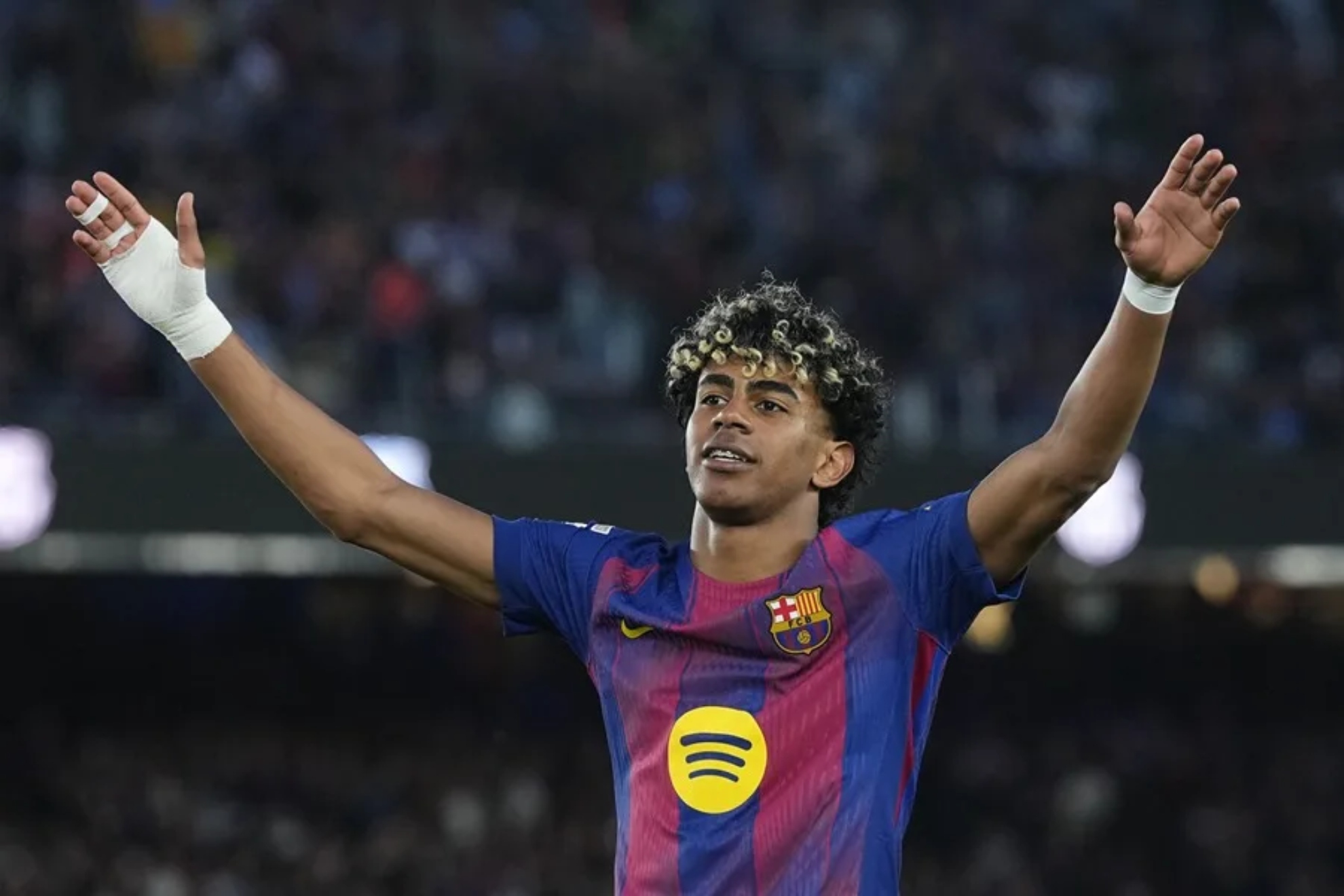 Lamine celebra un gol con el Barcelona EFE