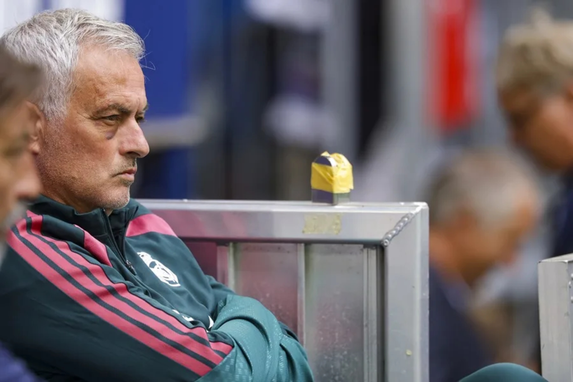Mourinho, en el banquillo del Madrid EFE